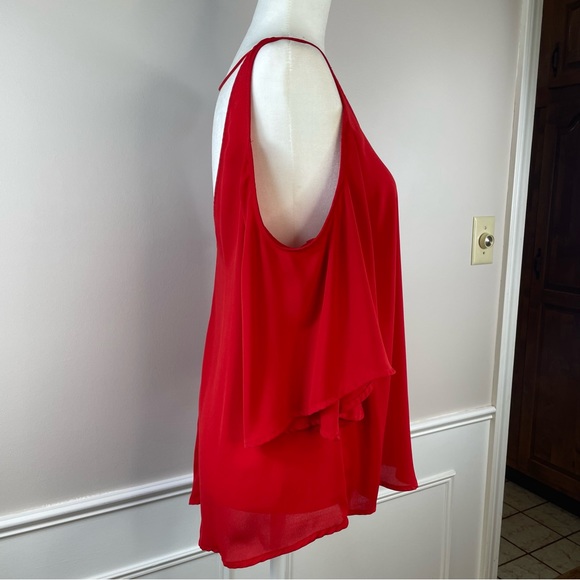 Torrid Georgette Cold Shoulder Top. SZ:00. Red. - Picture 5 of 12